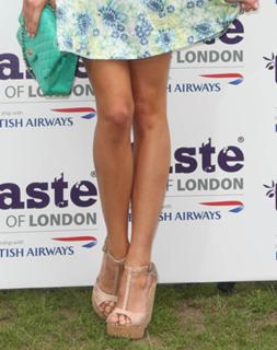 Kimberley Garner feet photo thumbnail