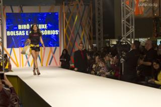 Anitta feet photo thumbnail