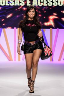 Anitta feet photo thumbnail