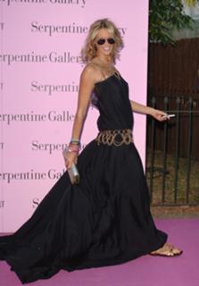 Elle Macpherson feet photo thumbnail