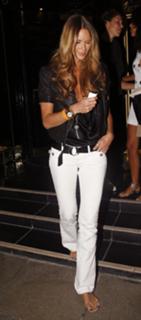 Elle Macpherson feet photo thumbnail