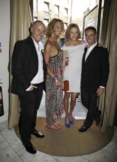 Elle Macpherson feet photo thumbnail