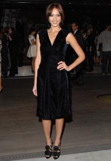 Jessica Alba feet photo thumbnail