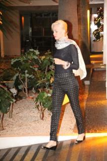 Mariana Ximenes feet photo thumbnail