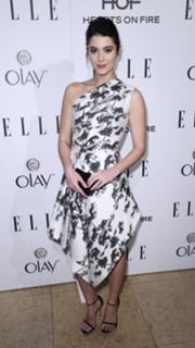 Mary Elizabeth Winstead feet photo thumbnail