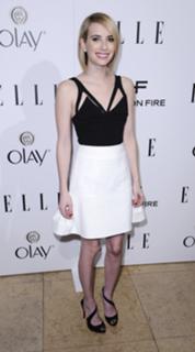 Emma Roberts feet photo thumbnail