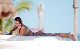 Irina Shayk feet photo thumbnail