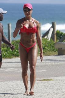 Gracyanne Barbosa feet photo thumbnail