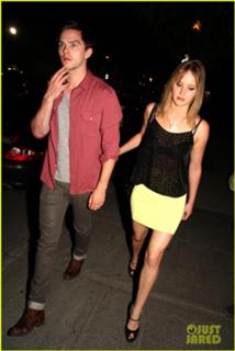 Jennifer Lawrence feet photo thumbnail