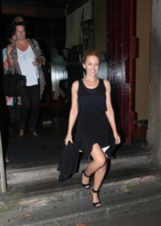Kylie Minogue feet photo thumbnail