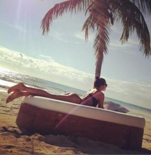 Irina Shayk feet photo thumbnail