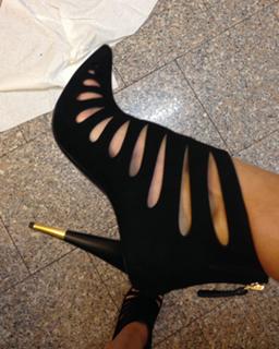 Melissa Satta feet photo thumbnail