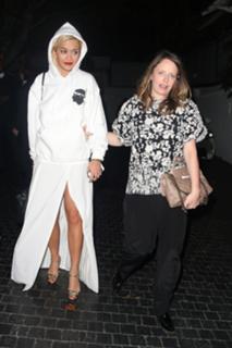 Rita Ora feet photo thumbnail