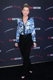 Ellen Pompeo feet photo thumbnail