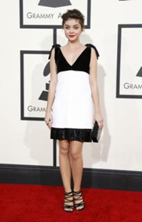 Sarah Hyland feet photo thumbnail