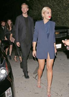 Rita Ora feet photo thumbnail