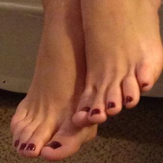 Franciely Freduzeski feet photo thumbnail