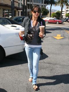 Michelle Rodriguez feet photo thumbnail