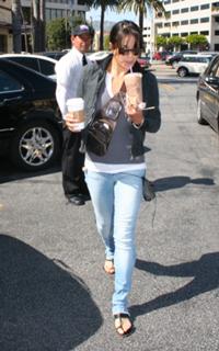 Michelle Rodriguez feet photo thumbnail