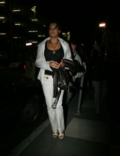 Michelle Rodriguez feet photo thumbnail