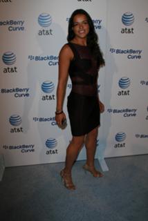 Michelle Rodriguez feet photo thumbnail