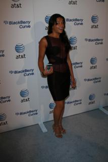 Michelle Rodriguez feet photo thumbnail