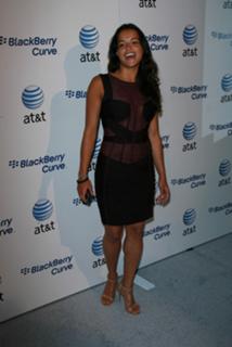 Michelle Rodriguez feet photo thumbnail