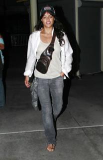 Michelle Rodriguez feet photo thumbnail