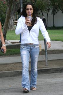 Michelle Rodriguez feet photo thumbnail