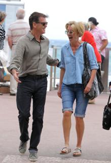 Emma Thompson feet photo thumbnail