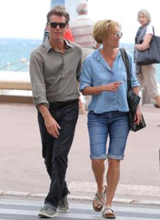 Emma Thompson feet photo thumbnail
