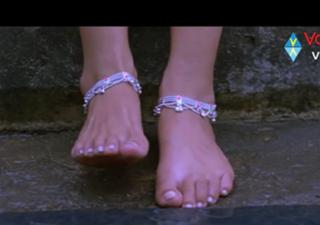 Taapsee Pannu feet photo thumbnail