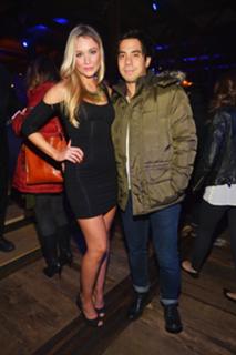 Katrina Bowden feet photo thumbnail