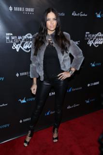 Adriana Lima feet photo thumbnail