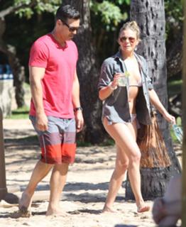 LeAnn Rimes feet photo thumbnail