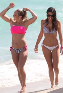 Claudia Romani feet photo thumbnail