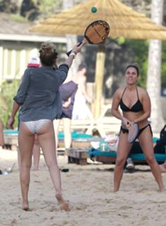 LeAnn Rimes feet photo thumbnail