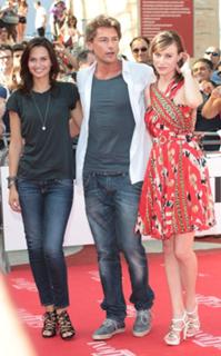 Anna Safroncik feet photo thumbnail