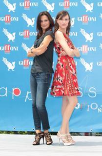 Anna Safroncik feet photo thumbnail
