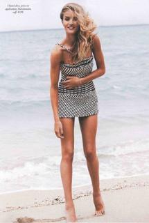 Rosie Huntington-Whiteley feet photo thumbnail