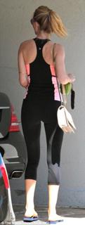Rosie Huntington-Whiteley feet photo thumbnail