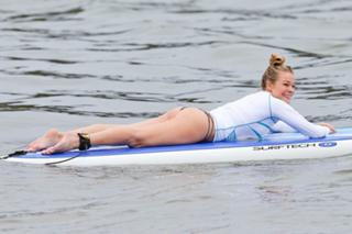LeAnn Rimes feet photo thumbnail