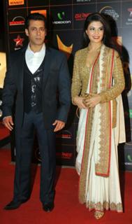 Jacqueline Fernandez feet photo thumbnail