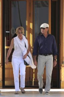 Emma Thompson feet photo thumbnail