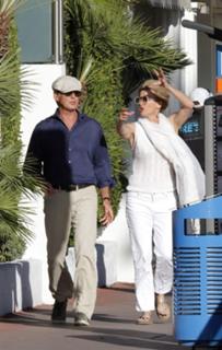 Emma Thompson feet photo thumbnail