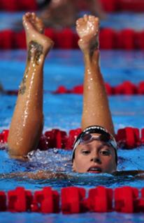 Federica Pellegrini feet photo thumbnail
