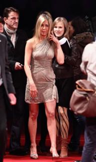 Jennifer Aniston feet photo thumbnail