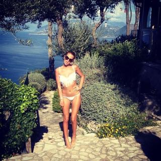 Millie Mackintosh feet photo thumbnail