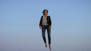 Cobie Smulders feet photo thumbnail