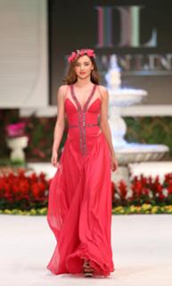 Miranda Kerr feet photo thumbnail